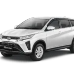 Daihatsu Terios putih tampak serong depan dan samping untuk layanan sewa mobil Jakarta dengan driver profesional